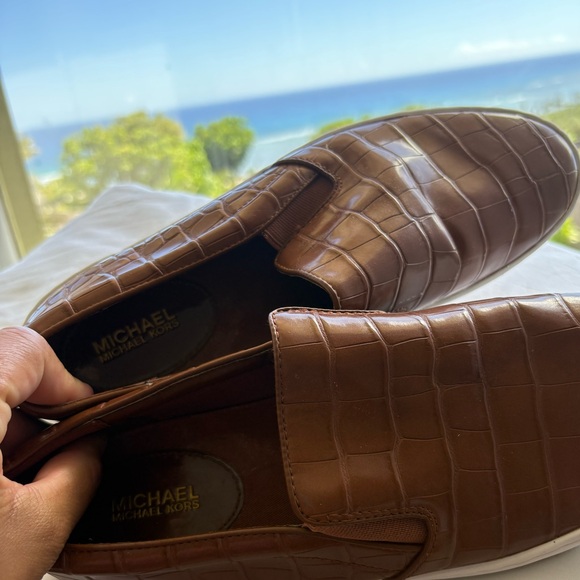 Michael Kors men/women’s(unisex) brown shoes,Barely worn,size 10,rubber outsole - Picture 4 of 14